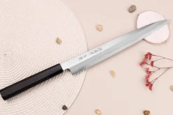 Couteau yanagiba japonais artisanal 27cm Sakai Takayuki Byakko manche en ébène + étui
