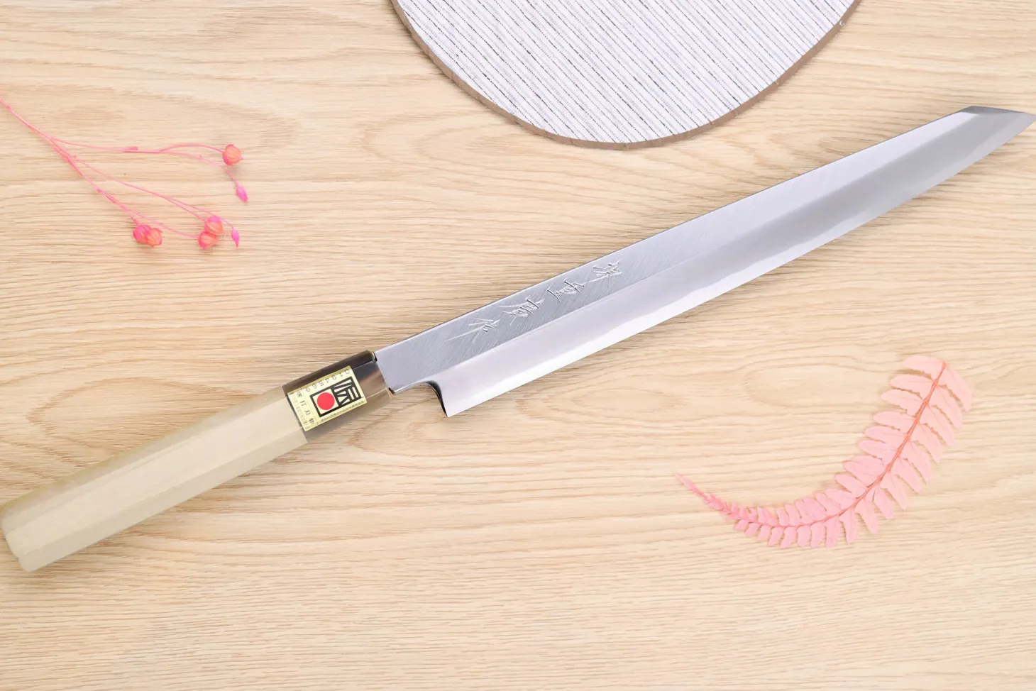 Couteau yanagiba kiritsuke japonais artisanal Kasahara Shigehiro forgé par Yoshikazu Ikeda 27cm