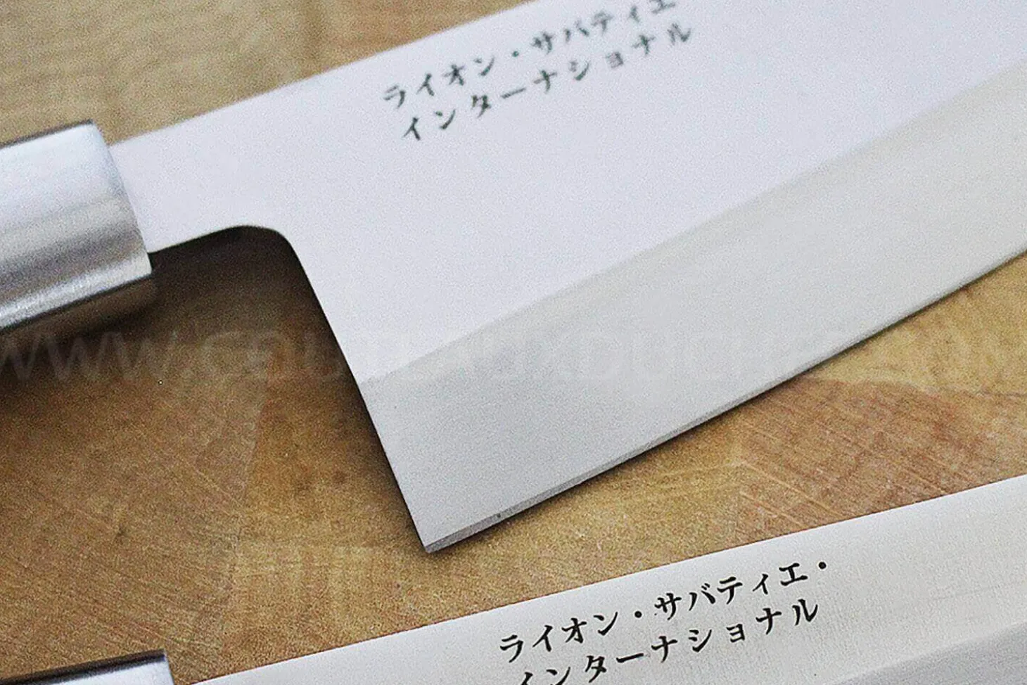 Malette Sabatier International 3 couteaux de cuisine style japonais manche Zebrano