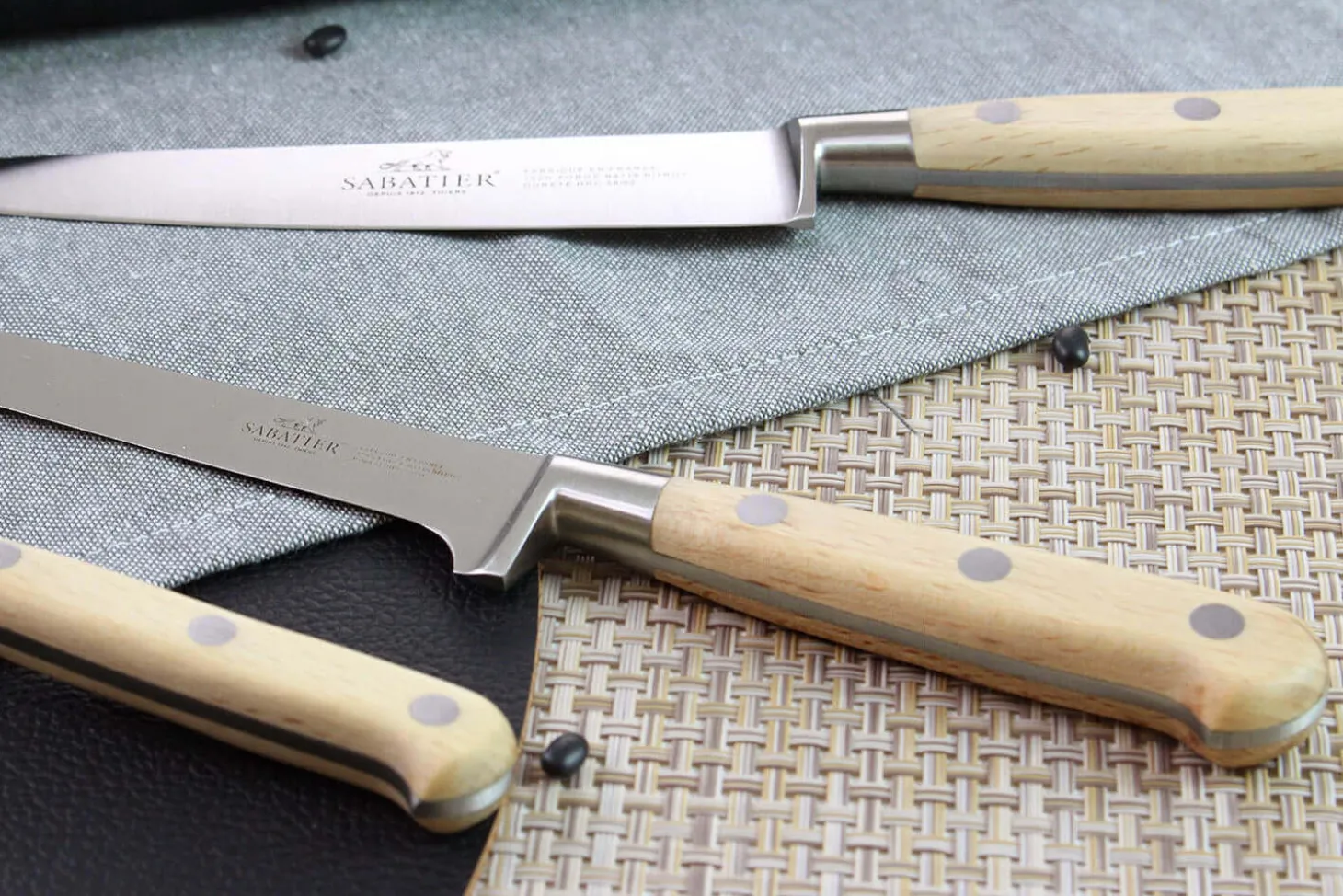 Mallette cuisine Sabatier Brocéliande 5 couteaux fabrication française + 1 fusil