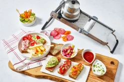 Mandoline De Buyer Revolution avec 3 peignes + chariot et poussoir