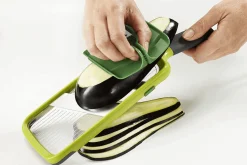 Mandoline Joseph Joseph Multi-Grip avec poussoir