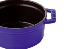 Mini cocotte Staub ronde en fonte émaillée bleu intense 10cm