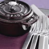 Mini cocotte Staub ronde en fonte émaillée grenadine 10cm
