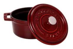 Mini cocotte Staub ronde en fonte émaillée grenadine 10cm