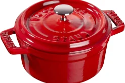 Mini cocotte Staub ronde en fonte émaillée cerise 10cm