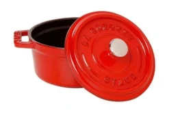 Mini cocotte Staub ronde en fonte émaillée cerise 10cm