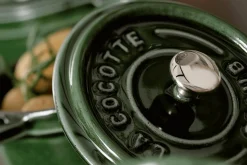 Mini cocotte Staub ronde en fonte émaillée vert basilic 10cm