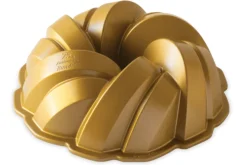 Moule à gâteau Nordic Ware Bundt Torsadé gold en fonte d'aluminium diamètre 27cm