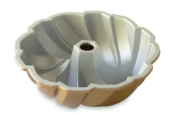 Moule à gâteau Nordic Ware Bundt Torsadé gold en fonte d'aluminium diamètre 27cm
