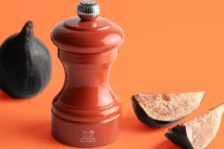 Moulin à poivre manuel Peugeot Bistro en bois de hêtre laqué terracotta 10cm