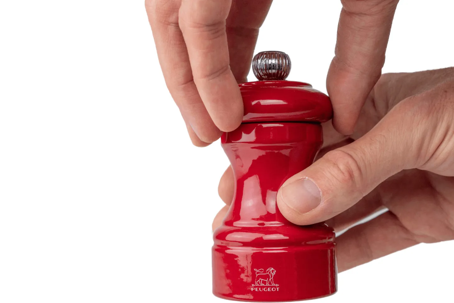 Moulin à poivre manuel Peugeot Bistro en bois de hêtre laqué rouge passion 10cm