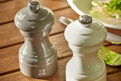 Moulin à sel sec manuel Peugeot Bistro en bois de hêtre laqué gris taupe 10cm