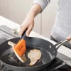 Pince spatule Joseph Joseph Turner Tongs 30cm en silicone gris et orange