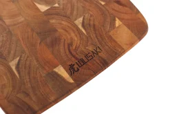 Planche à découper Wusaki en bois d'acacia damier 35 x 24 x 2cm