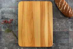 Planche à découper Wusaki en bois de hêtre certifié FSC avec rigole - 40 x 30 x 1,9 cm