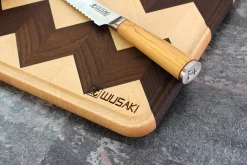 Planche à découper Wusaki en bois de hêtre thermo-traité certifié FSC avec rigole - 40 x 30 x 1,9 cm