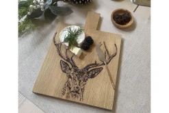 Planche de service en chêne Selbrae House 35x25x2cm avec poignée - Motif cerf