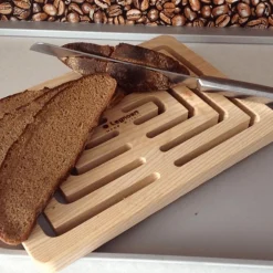 Planche à pain Legnoart Vitto frêne clair / foncé + plateau ramasse-miettes
