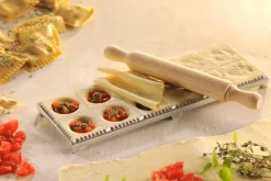 Planche à raviolis Gefu Tasca rectangulaires en polymère avec rouleau en bois
