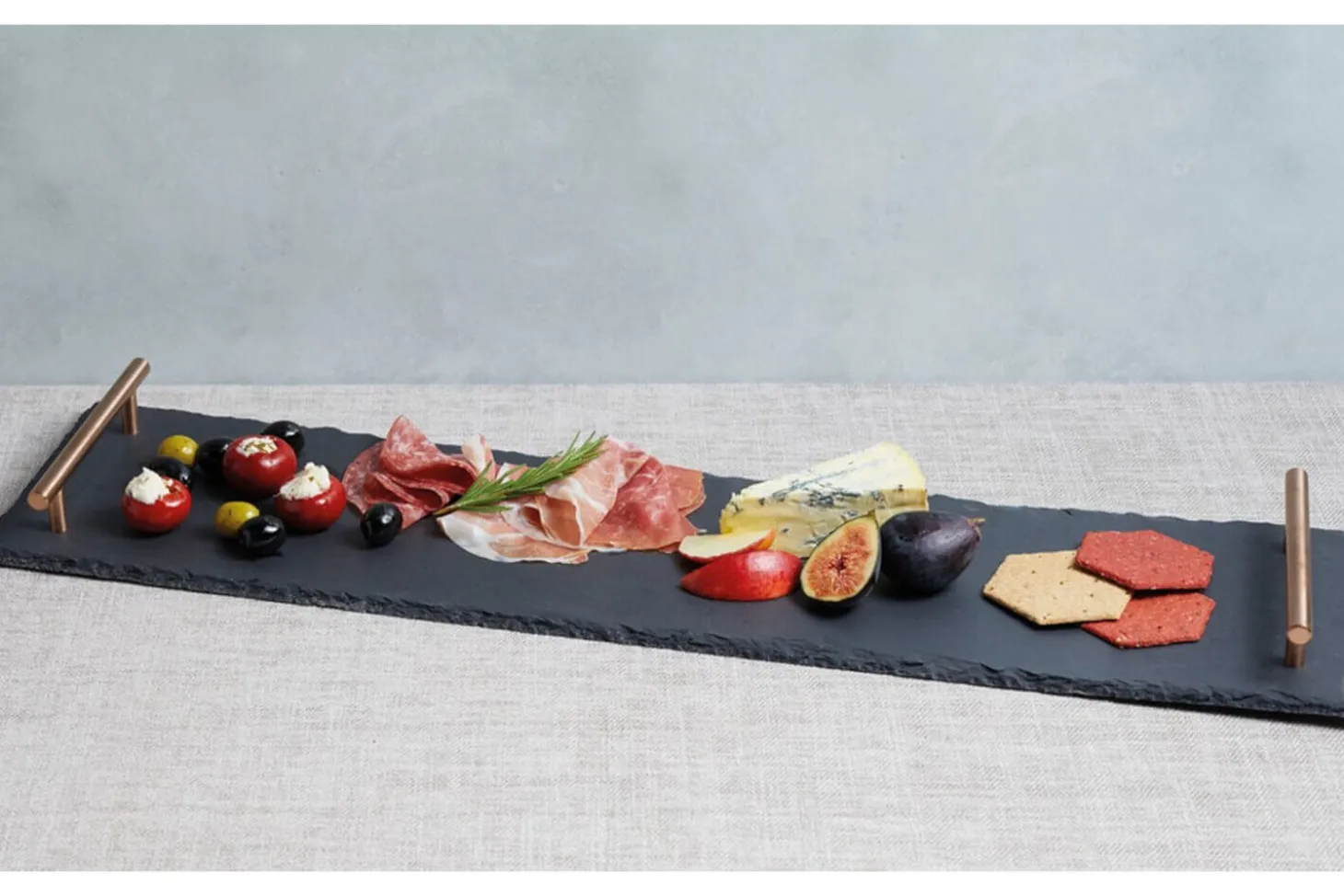 Plateau apéritif Artesà 60x15cm en ardoise et poignées cuivre