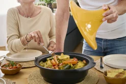 Plat à tajine Peugeot Atlas en céramique jaune safran diamètre 30cm