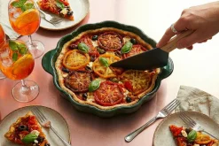 Plat à tarte Cookut Le Formidable avec coupe-tarte fougère