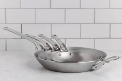 Poêle ronde De Buyer Mineral B Pro 20cm en acier et poignée en fonte d'inox