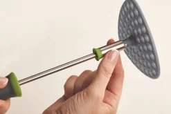 Presse-purée pliable Joseph Joseph Delta en polymère