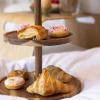Présentoir à gâteaux Point Virgule 2 étages en bois d'acacia