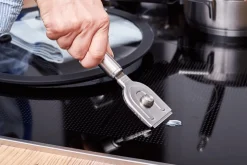 Racloir/Scraper Rösle pour plaques en vitrocéramique en acier inoxydable