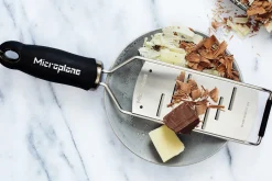 Râpe Microplane Gourmet coupe large manche noir