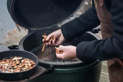 Sachet de copeaux de bois de pommier Big Green Egg 2,9L - Idéal fumage