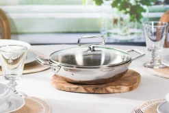 Sautoir Cristel Castel'Pro en acier inoxydable 18/10 5 ply avec 2 anses fixes + couvercle en verre