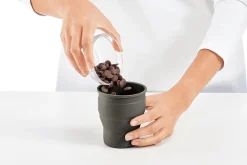 Set de 4 moules à glace Lékué Classic Creamy + pot en silicone noir
