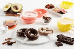 Set de 4 moules à glace Lékué en silicone - Formes donut et bretzel