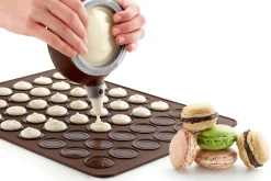 Set pour 24 macarons Lékué avec recettes incluses
