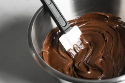Spatule souple De Buyer Maryse 260°C en silicone surmoulé