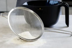 Tamis rond MasterClass à mailles fines en acier inoxydable 20,5cm