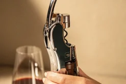 Tire-bouchon Vacu Vin à levier vertical noir 18,5cm
