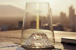Verre à spiritueux long Alaskan Maker Topographic Kilimanjaro en verre cristallin