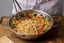 Wok Cristel Castel'Pro en acier inoxydable 18/10 3 ply avec 2 anses fixes